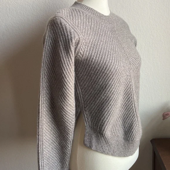 CO 100% cashmere tan cropped sweater - Picture 4 of 9